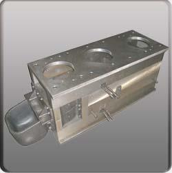 佛山市南海力模具廠 風(fēng)機(jī)葉片模具的專業(yè)制造與機(jī)械設(shè)備優(yōu)勢(shì)